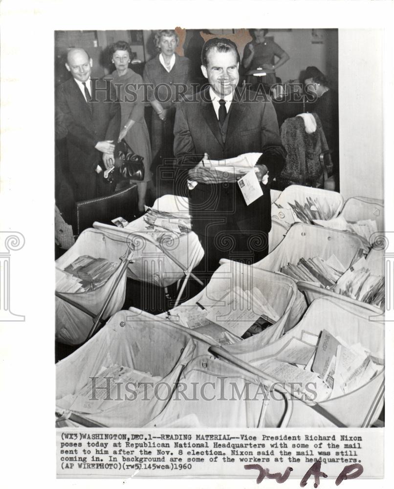 1960 Press Photo Richard Nixon  National Headquarters - Historic Images