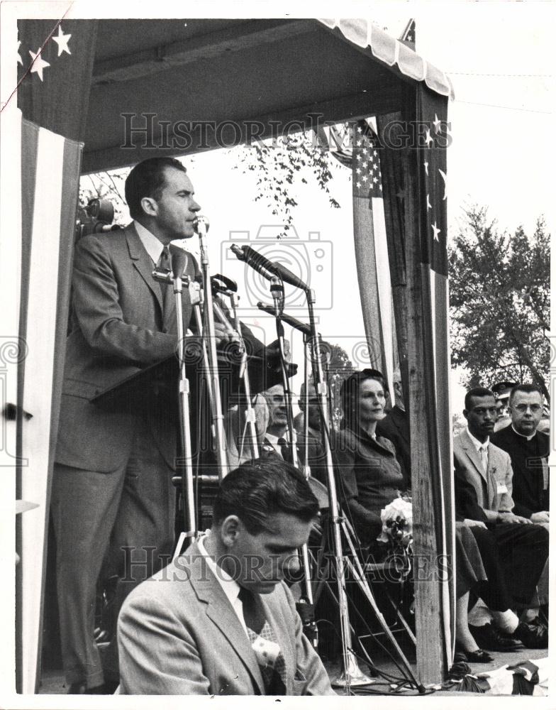 1960 Press Photo Richard M. Nixon 37th President USA - Historic Images