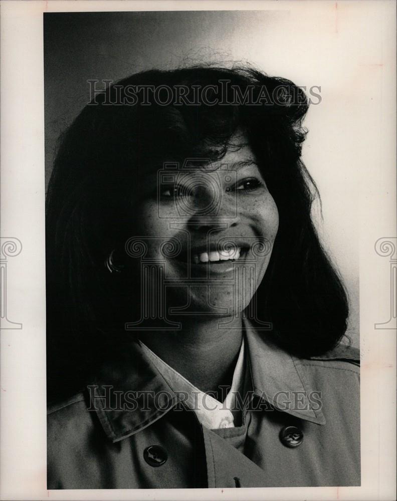 1988 Press Photo Real Person Renee Hollis accountant - Historic Images