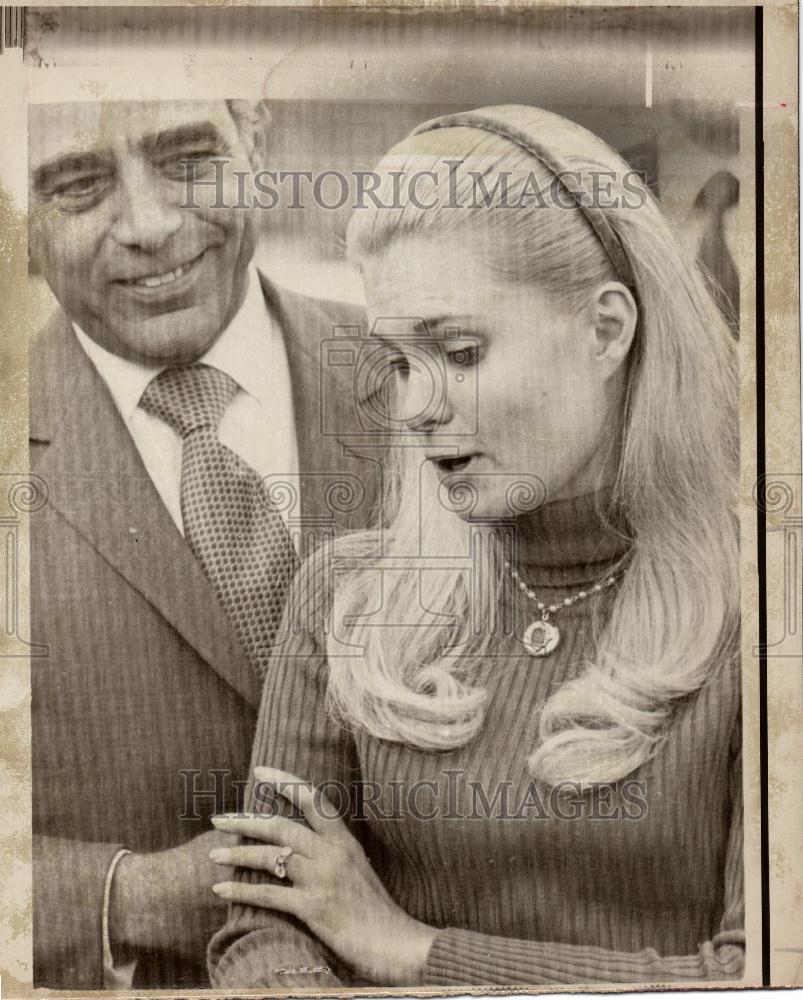 1971 Press Photo Patricia Tricia Nixon Engagement Ring - Historic Images