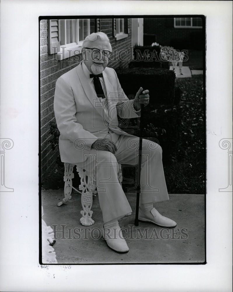 1977 Press Photo Look-A-Like Harry A. Hall - Historic Images