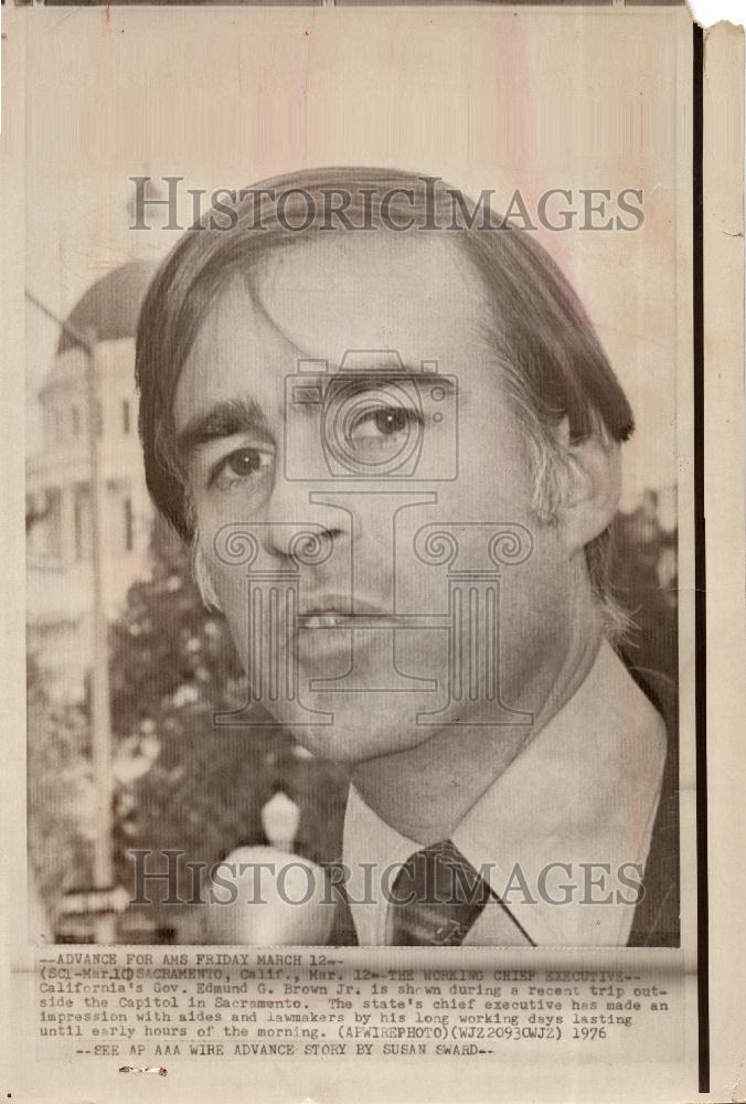 1976 Press Photo Gov. Edmund Brown Jr. Politician Pat - Historic Images