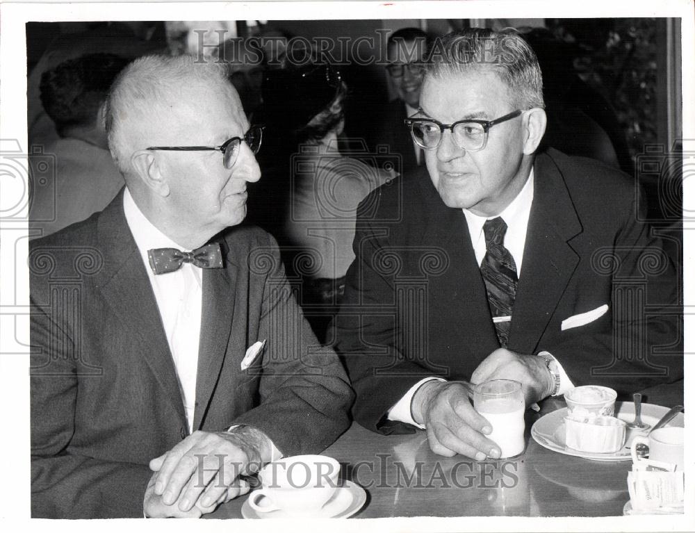 1958 Press Photo President Whitehouse Bishop Reed - Historic Images