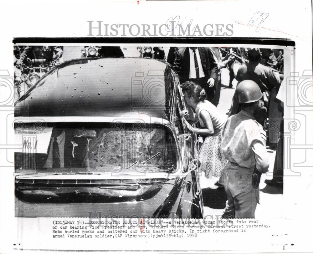 1958 Press Photo Vice President Nixon Venezuela rioting - Historic Images