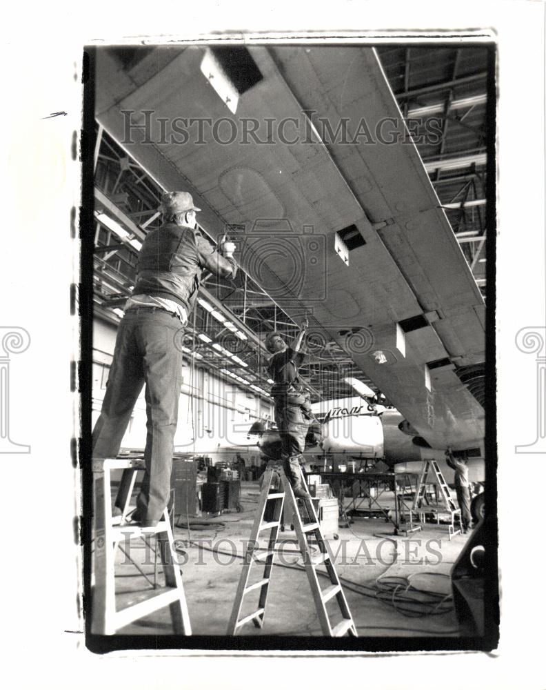 1988 Press Photo Trans Continental Airlines Convair - Historic Images