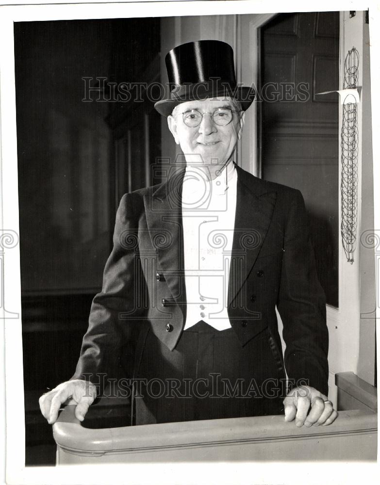 1942 Press Photo METROPOLITAN OPERA HOUSE Huge Brown - Historic Images