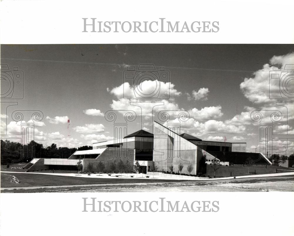 1983 Press Photo Wayne H.Buell Building Institute Award - Historic Images