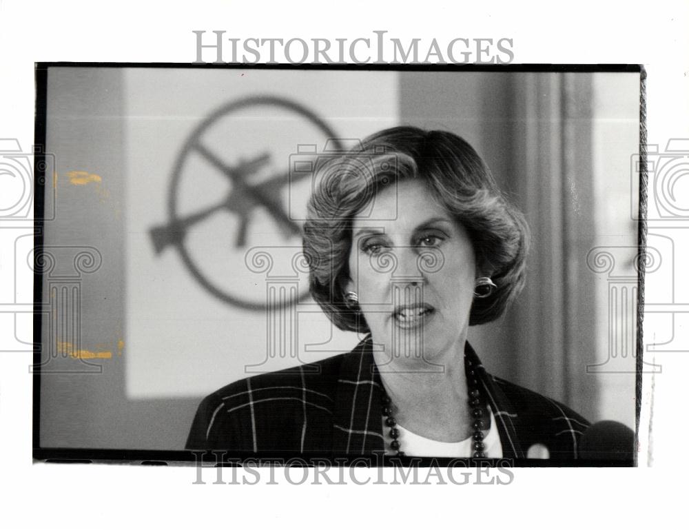 1989 Press Photo Sarah Brady wife Secretary Michigan - Historic Images