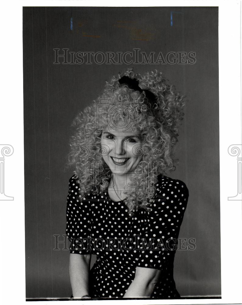 1991 Press Photo curls hair style blond - Historic Images