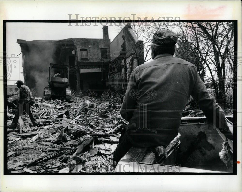 1992 Press Photo Little Harry&#39;s demolition - Historic Images