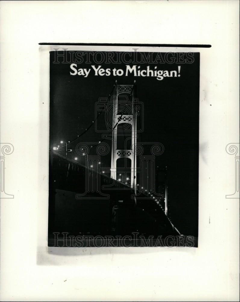 1983 Press Photo Michigan bridge advertising - Historic Images