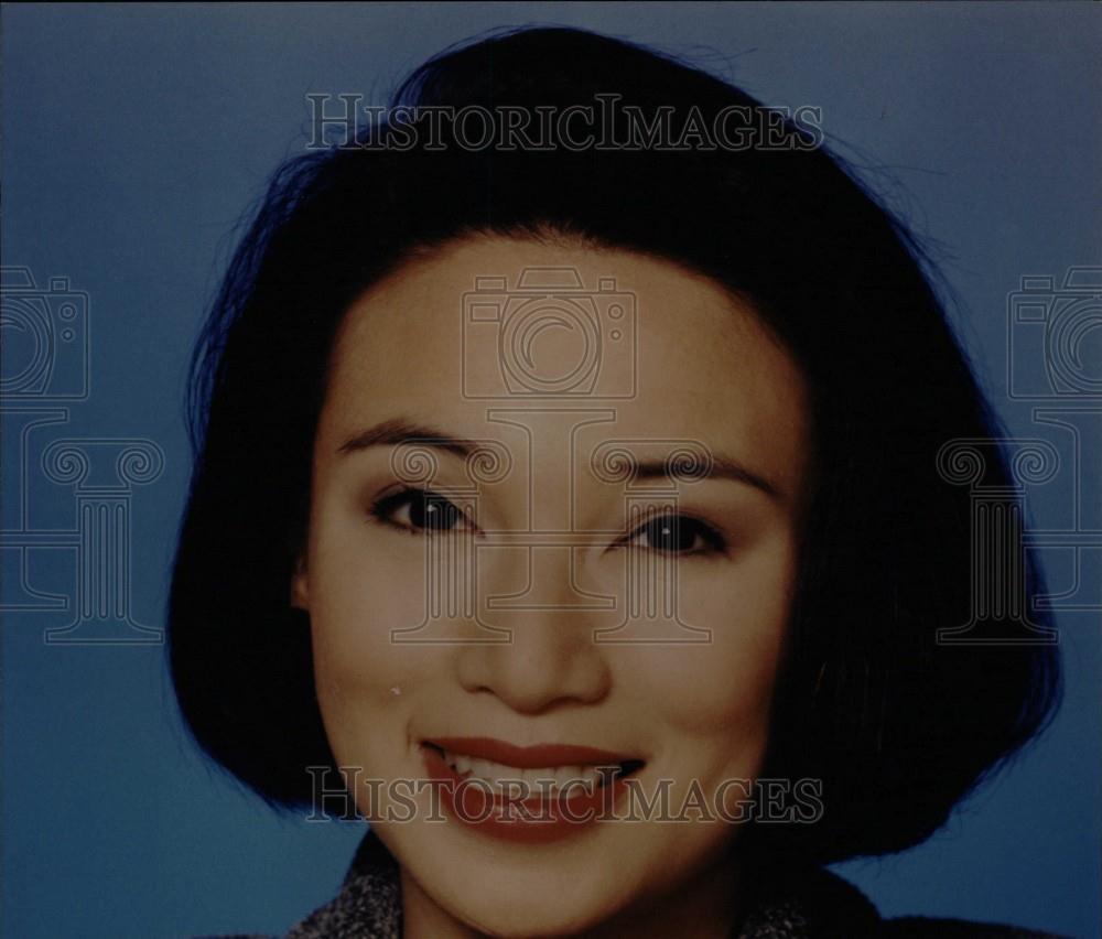 1995 Press Photo Denise Dador health reporter WXYZ - Historic Images