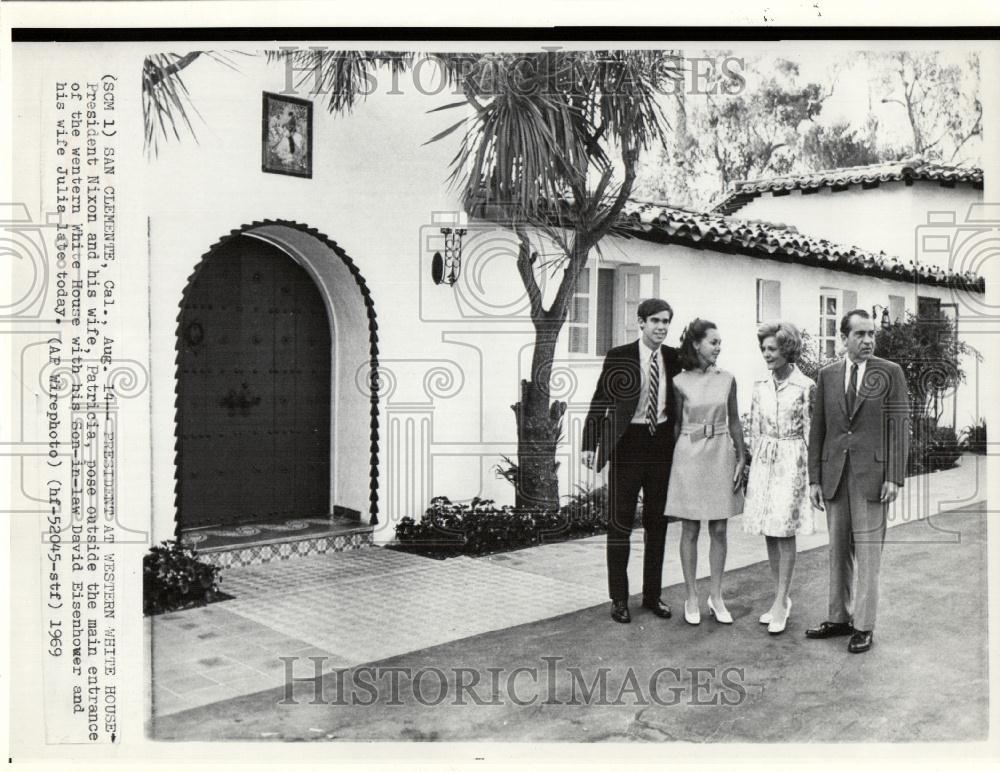 1969 Press Photo Pat &amp; Richard Nixon David Eisenhower - Historic Images