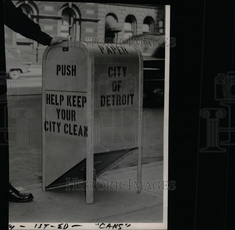 1953 Press Photo Litter Basket - Historic Images