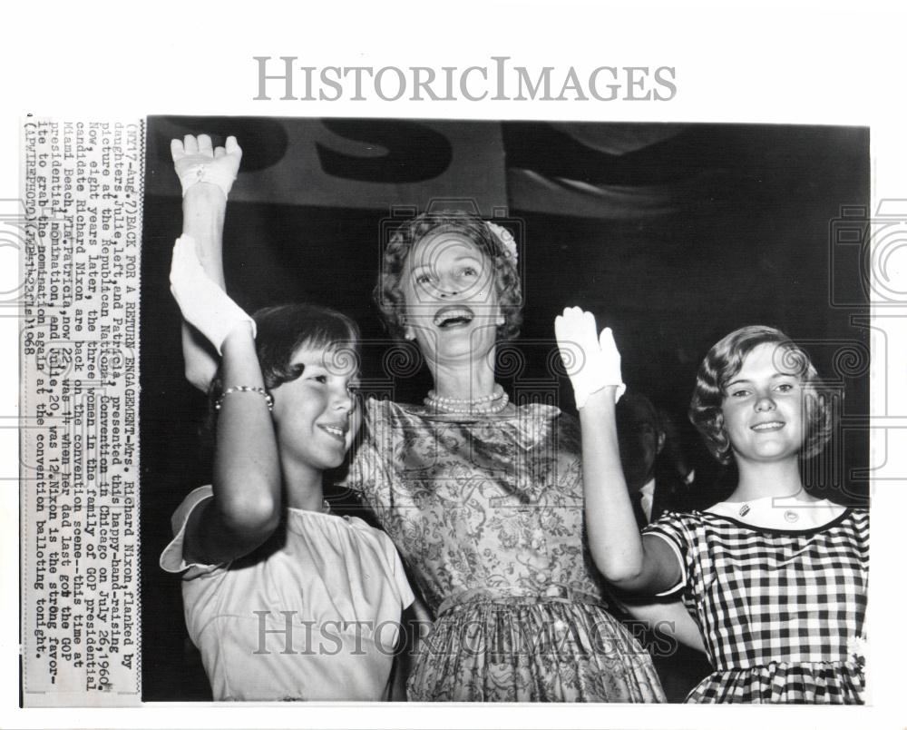 1968 Press Photo Richard Nixon Julie Patricia Chicago - Historic Images