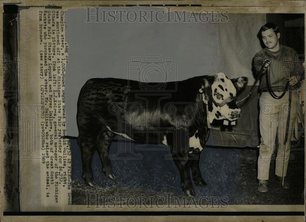 1969 Press Photo Grand Champion steer Augus Ronald - Historic Images