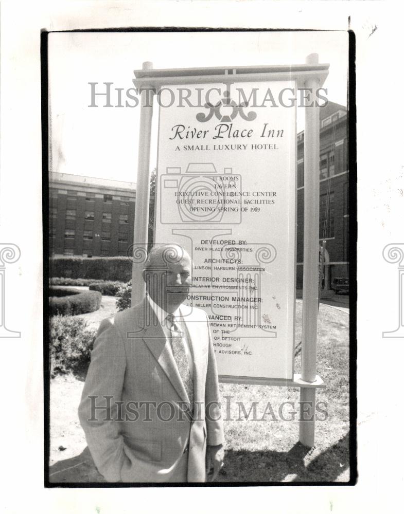 1988 Press Photo Dick Terry River Place Inn Developer - Historic Images