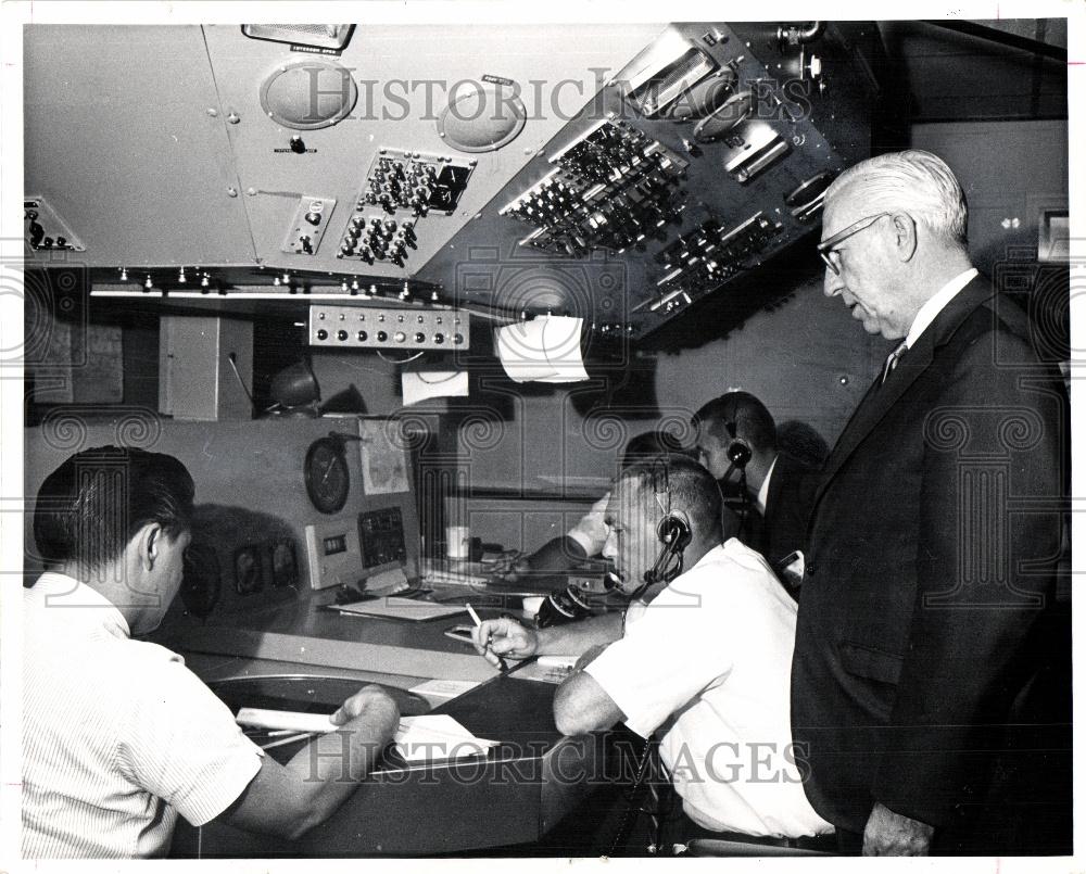 1968 Press Photo Metropolitan Airport Traffic Control - Historic Images