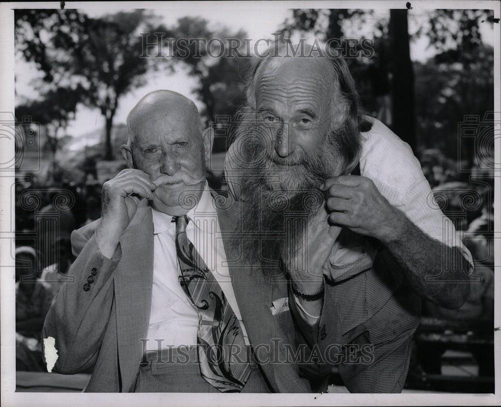 1960 Press Photo Michigan State Fair longest moustaches - Historic Images