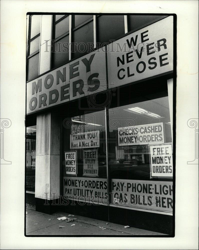 1983 Press Photo Currency exchange Detroit Woodward - Historic Images