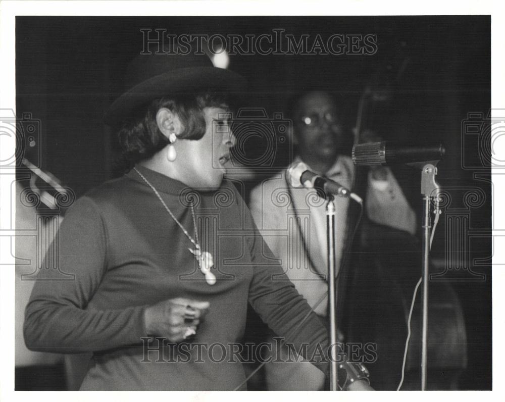 1974 Press Photo Olive Brown musician - Historic Images