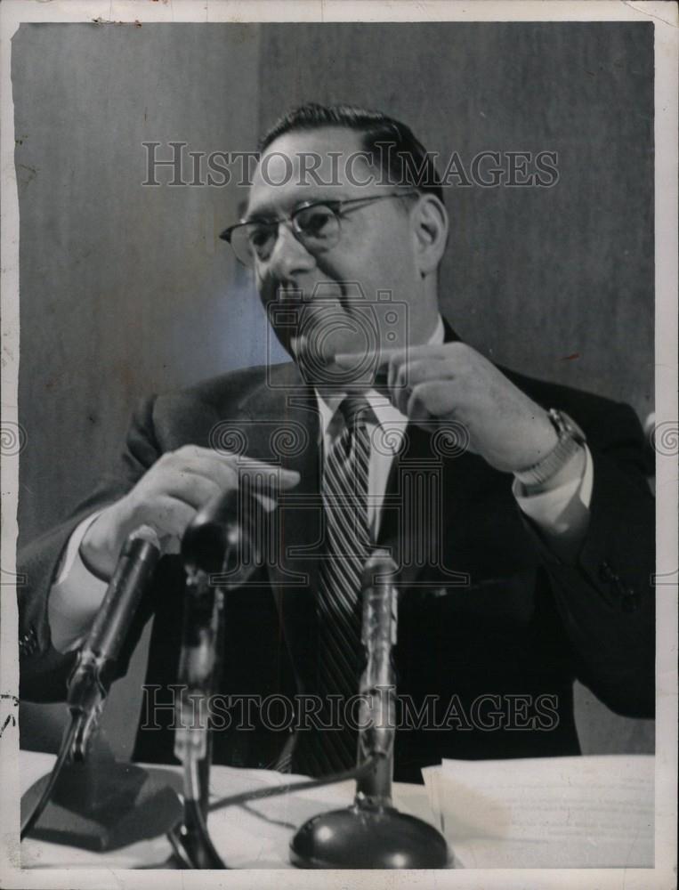 1958 Press Photo Edward L. Cushman - Historic Images