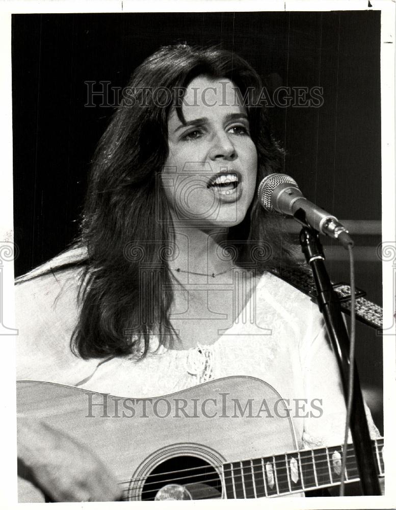 1994 Press Photo Patti Davis Author Daughter Ron Reagan - Historic Images