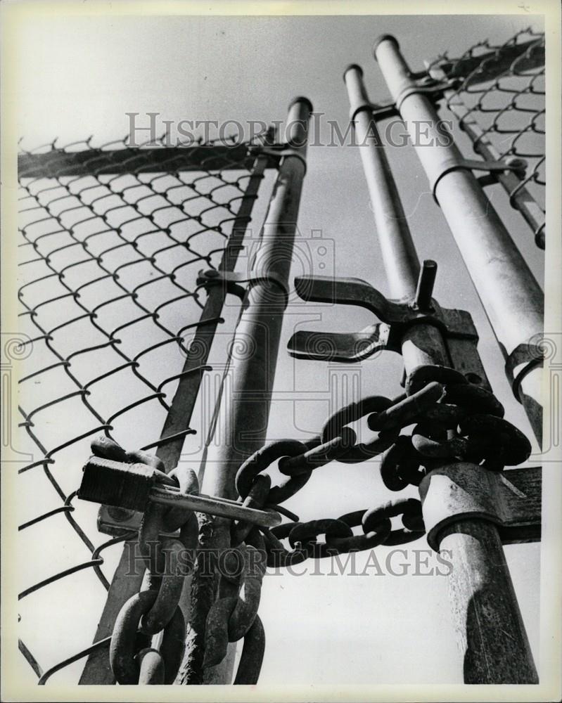 1979 Press Photo Detroit Machine Corp Layoff - Historic Images