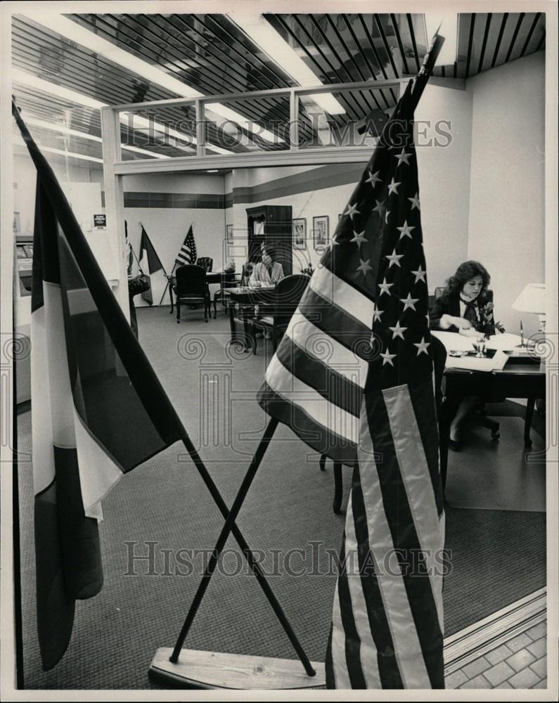 Press Photo Michigan National Bank - Historic Images