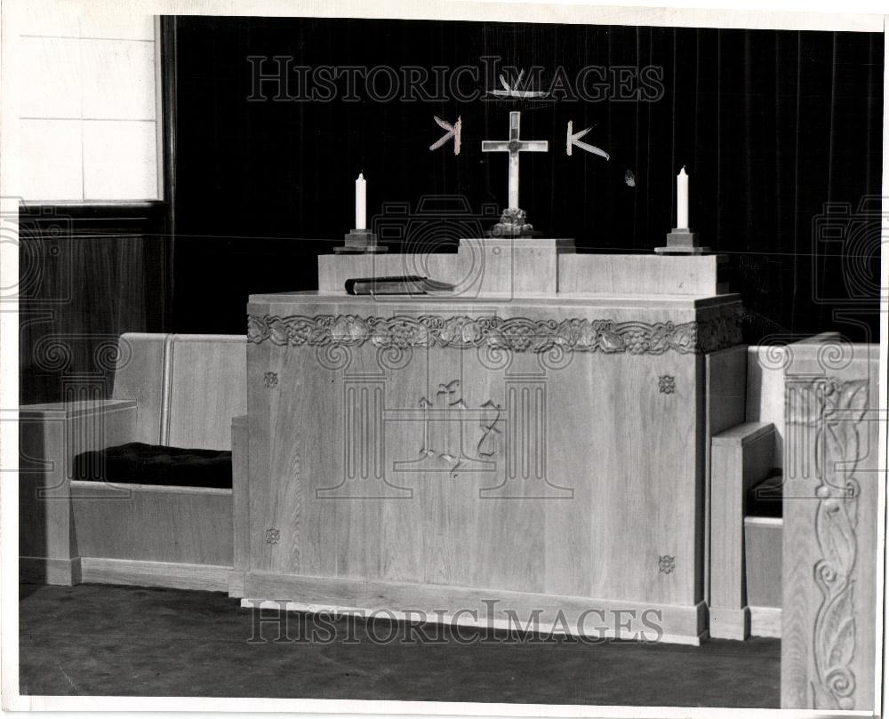 1948 Press Photo Memorial Cross - Historic Images