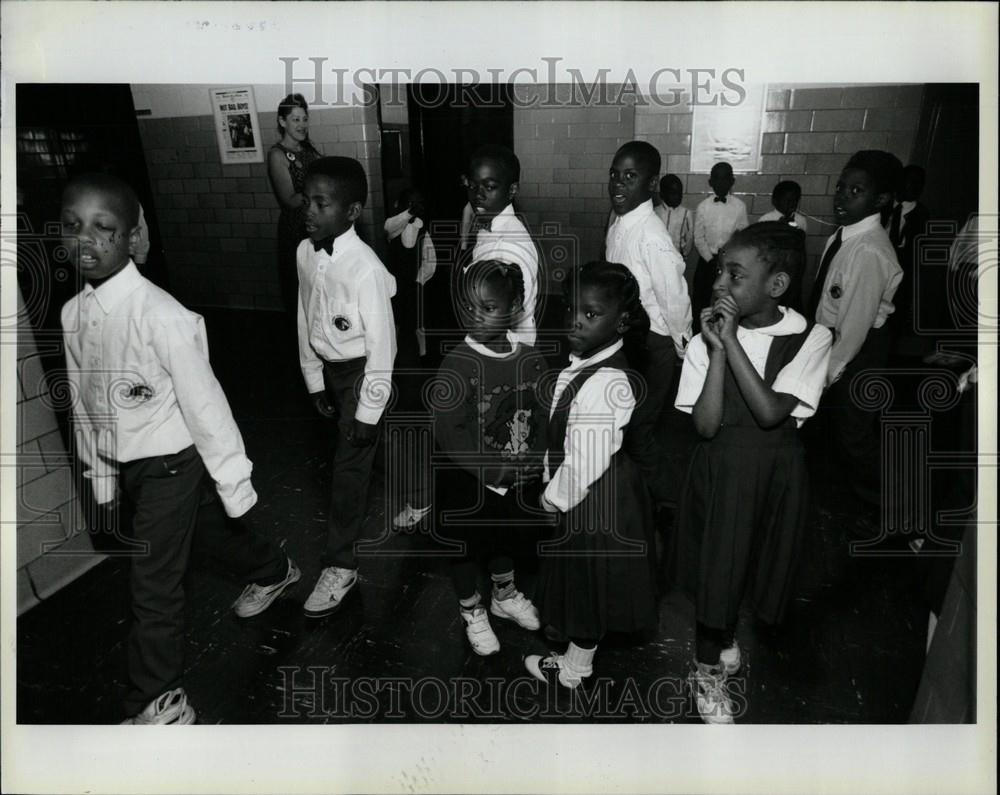 1993 Press Photo Malcolm X Academy frican Centered/Read - Historic Images