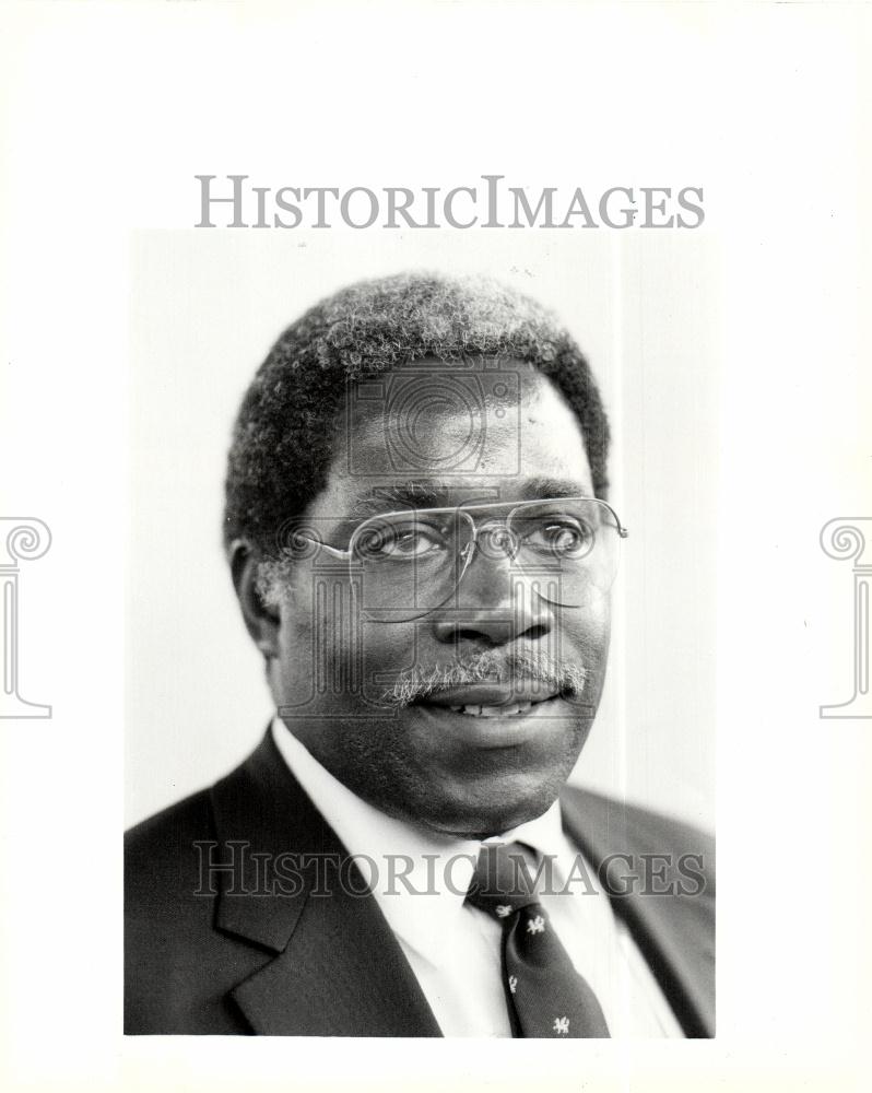 1985 Press Photo Ronald Temple WCCC president - Historic Images