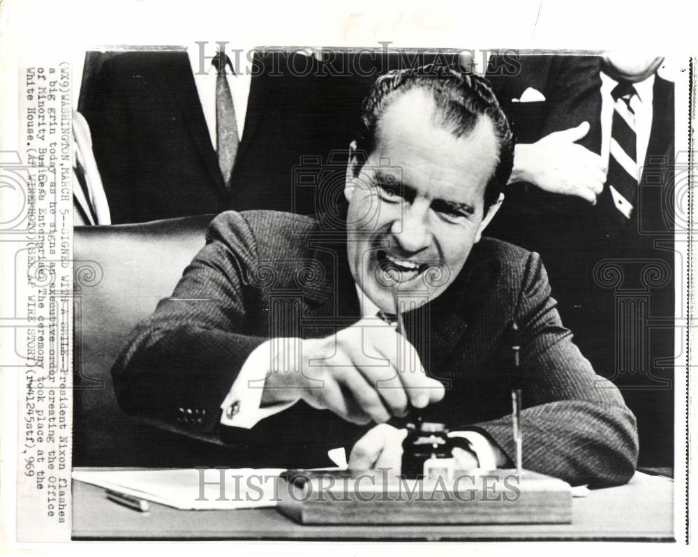 1969 Press Photo President Nixon Office of Minority - Historic Images