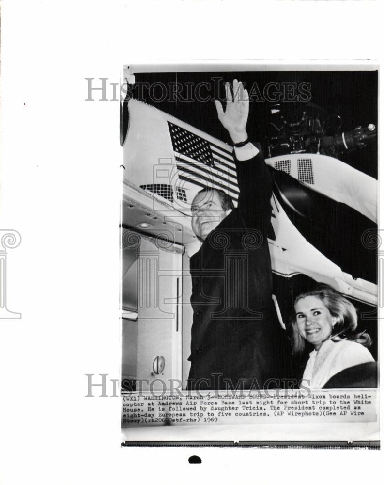 1969 Press Photo President Nixon with daughter Tricia - Historic Images