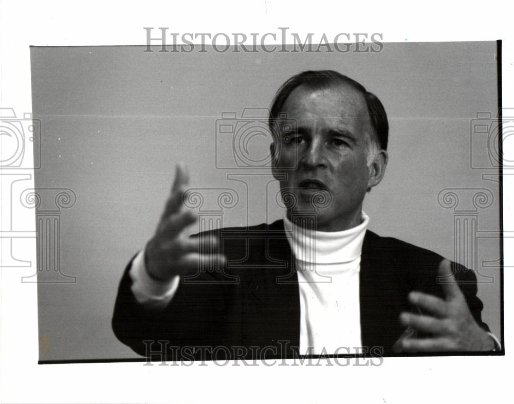 1992 Press Photo Edmund Jerry Brown American politician - Historic Images