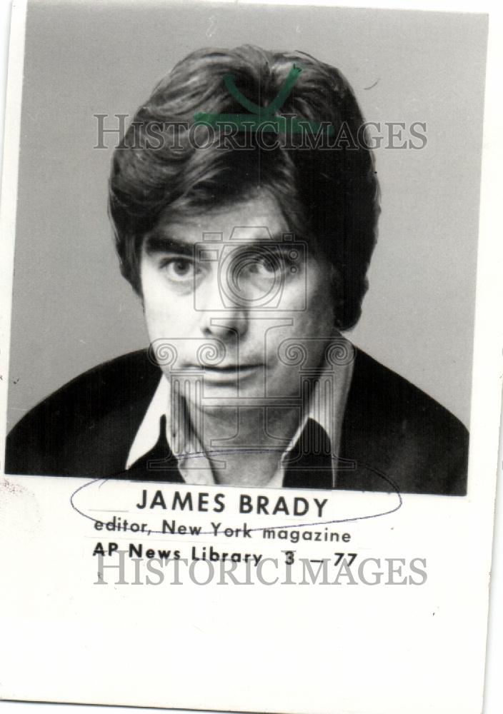 1977 Press Photo James Brady Editor New York Magazine - Historic Images