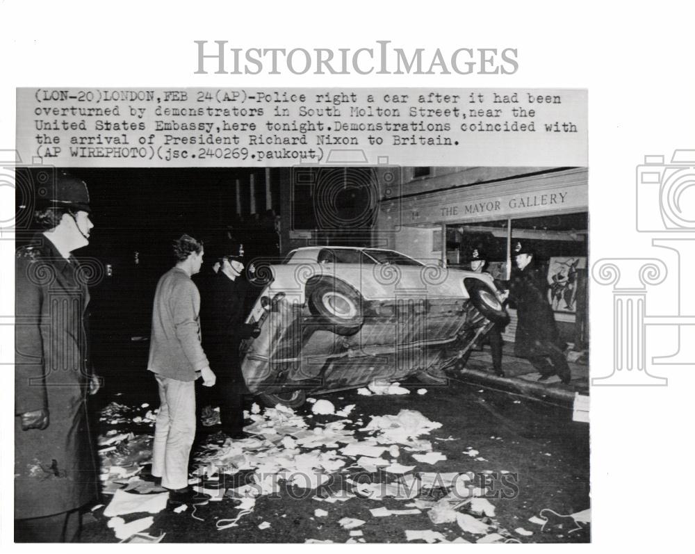 Press Photo South Molton Street Police Embassy - Historic Images