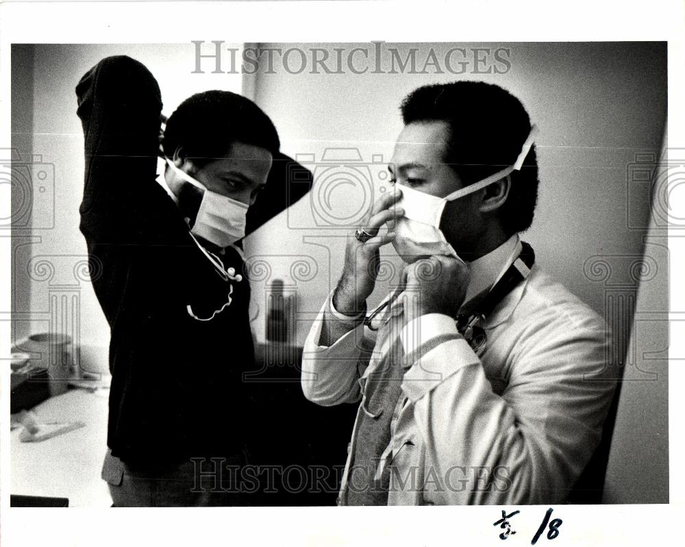 1984 Press Photo Dr. Davis Dr. Wilford Ellis Surgical - Historic Images