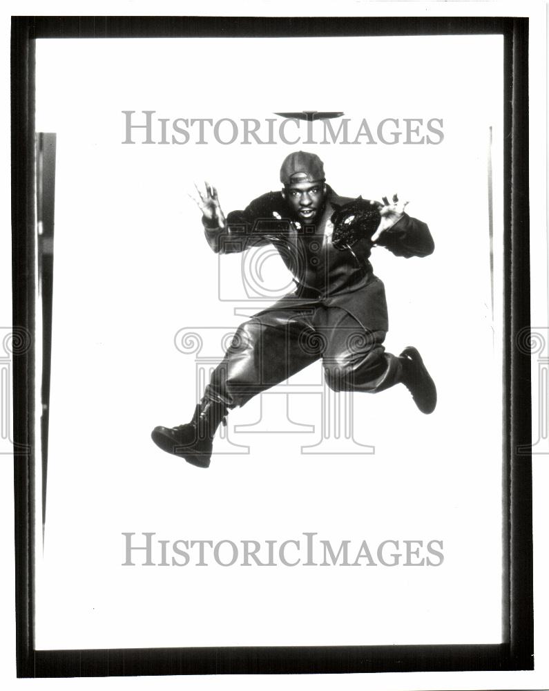 1992 Press Photo BOBBY BROWN American R&amp;B singer dancer - Historic Images