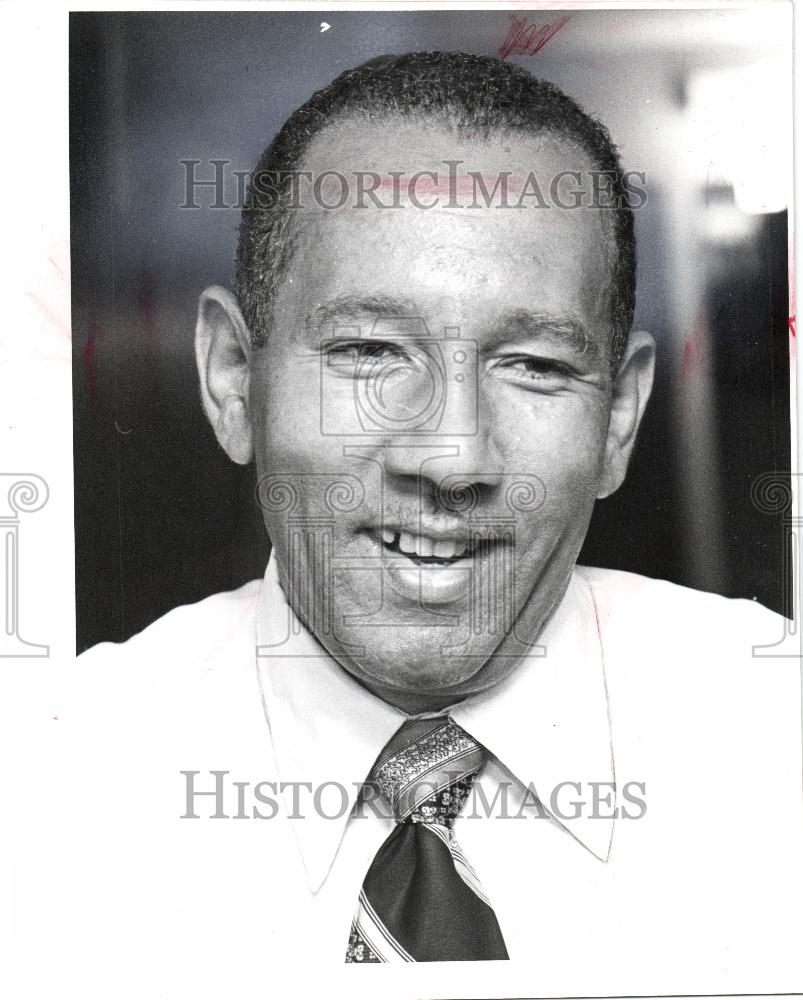 1977 Press Photo Ernest Brown Tap Dancer - Historic Images