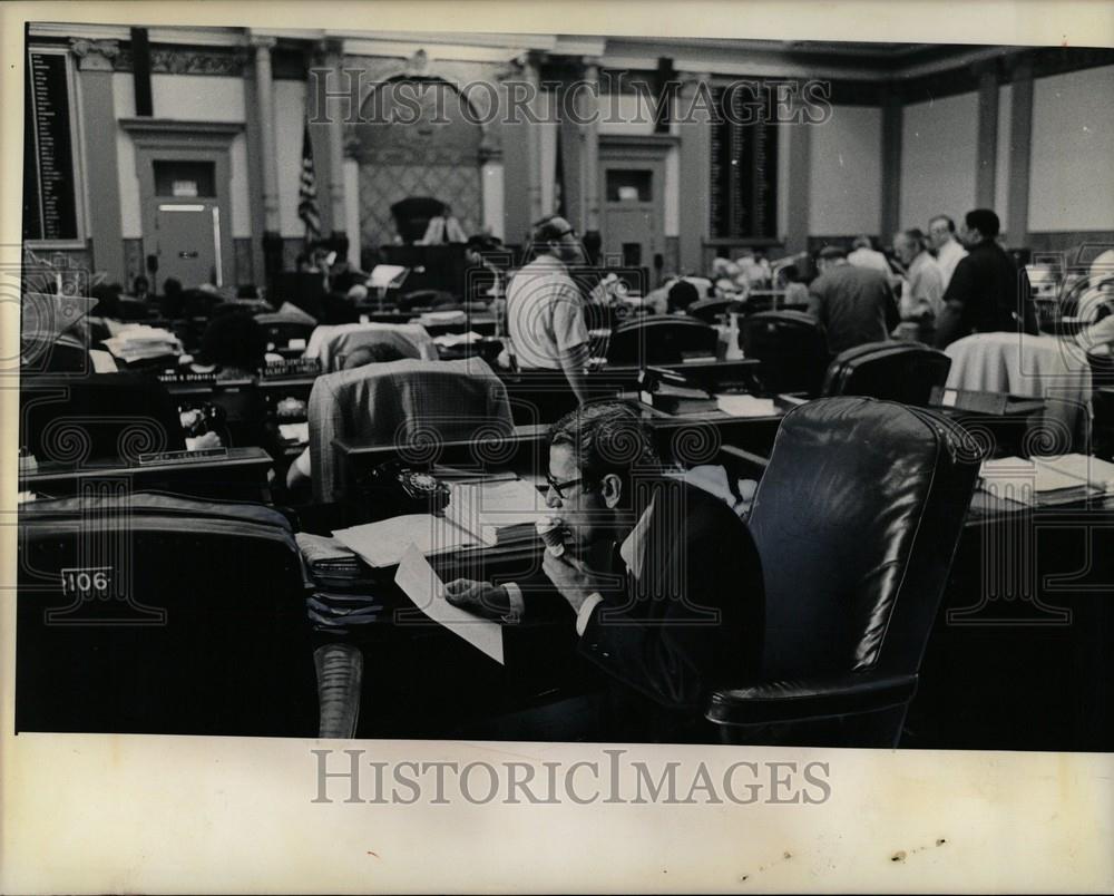 1975 Press Photo Rep. John Bennett D-Redford Township - Historic Images