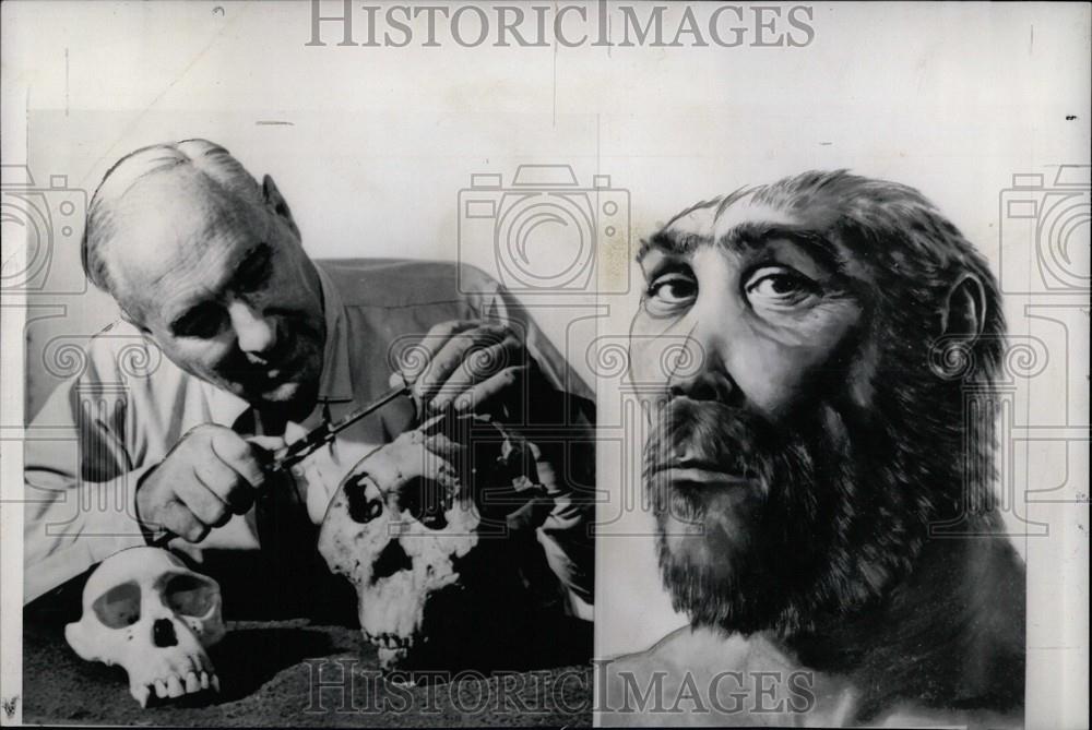 1960 Press Photo Man Photo Page - Historic Images