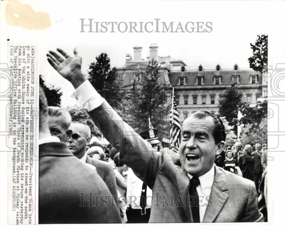 1969 Press Photo Richard Nixon white house south lawn - Historic Images