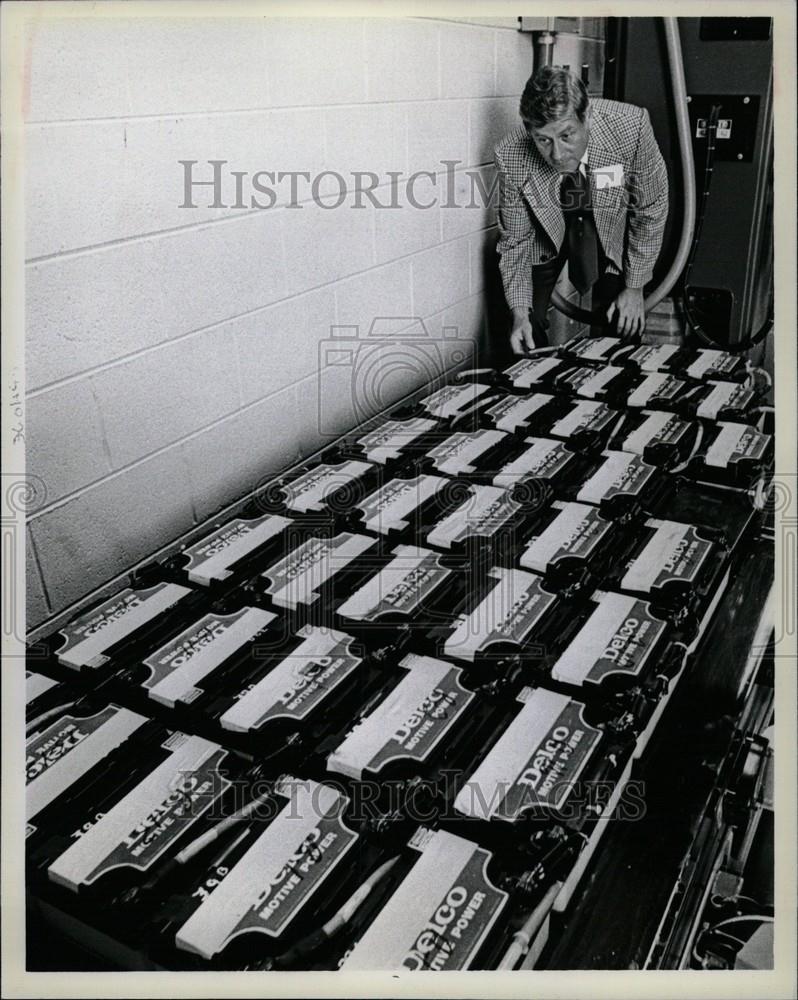 1980 Press Photo A W Clare Bell Telephone Supervisor - Historic Images