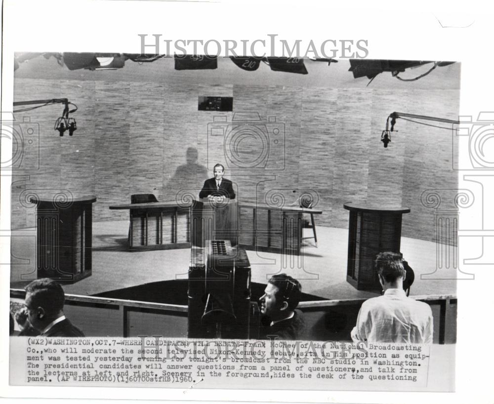 1960 Press Photo Frank McGhee NBC Nixon Kennedy debate - Historic Images