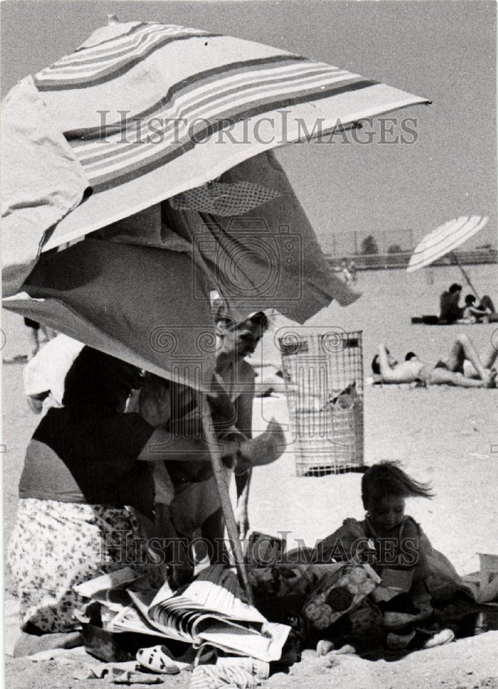 1955 Press Photo Metropolitan Beach - Historic Images