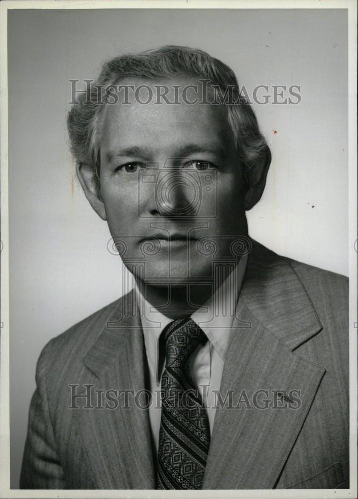 1988 Press Photo Lawrence C. Dailey - Historic Images