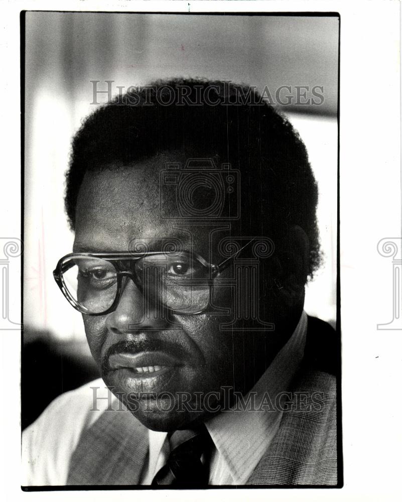 1985 Press Photo Northville Director Walter Brown - Historic Images