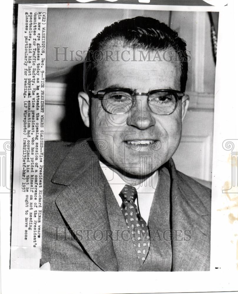 1957 Press Photo VP Richard Nixon wears new eye glasses - Historic Images