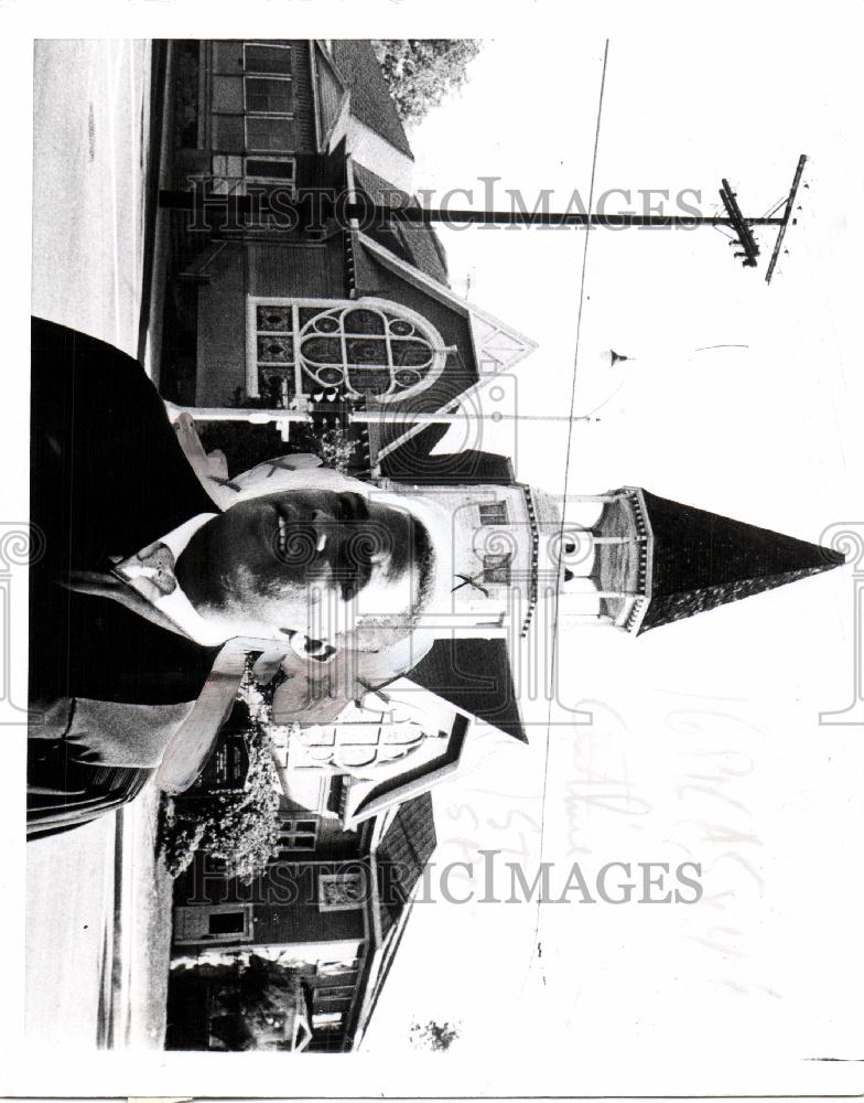 1958 Press Photo Towler #2 Church - Historic Images